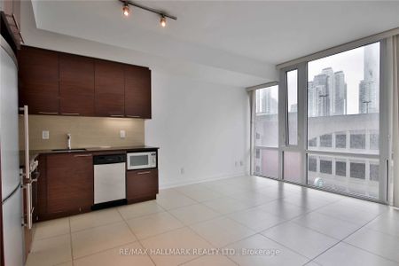 Market Wharf Lofts , #418 - Photo 5