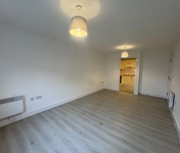 Coxhill Way, Aylesbury - Photo 1