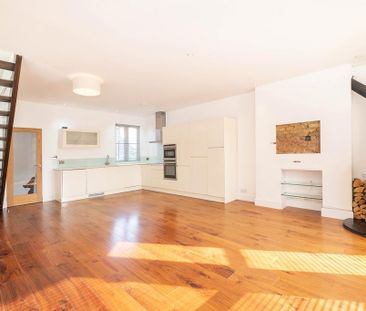3 bedroom flat to rent - Photo 3