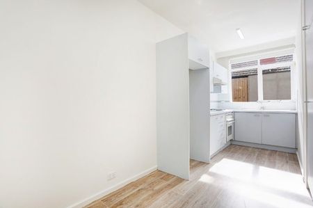 2/20 Valentine Grove ARMADALE - Photo 2