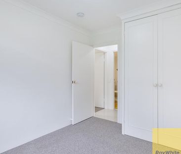 $780 per week / $3,120 Bond - Photo 1