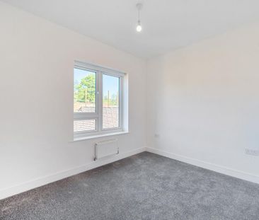 4 bedroom detached house to rent - Photo 4