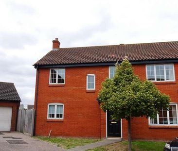 Clearwing Close, Pinewood, IP8 - Photo 1