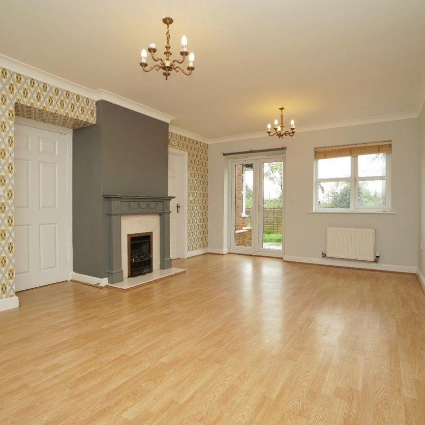 4 bedroom House To Let - Photo 1