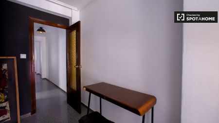 valencia, Valencian Community 46017 - Photo 4