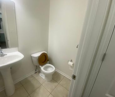 For Lease - 53 Agricola Road, Brampton, Ontario - Photo 6