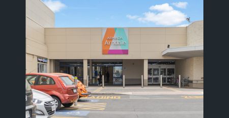 Character cottage and so close to everything! - Photo 4