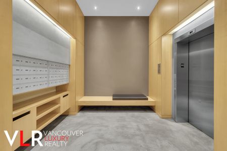 Condo in Downtown Vancouver, BC - Photo 3