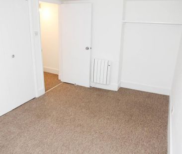 1 bedroom semi-detached house to rent - Photo 4