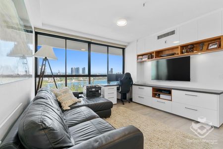 Entire half-floor overlooking Yacht Club and Ocean - Photo 3