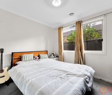 Spacious Family Living in Prime Deer Park Location - Photo 5