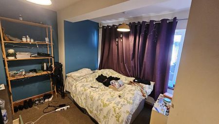 6 bedroom terraced house to rent - Photo 4