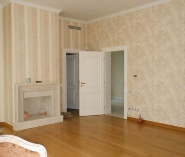Maisonette for rent - Photo 1