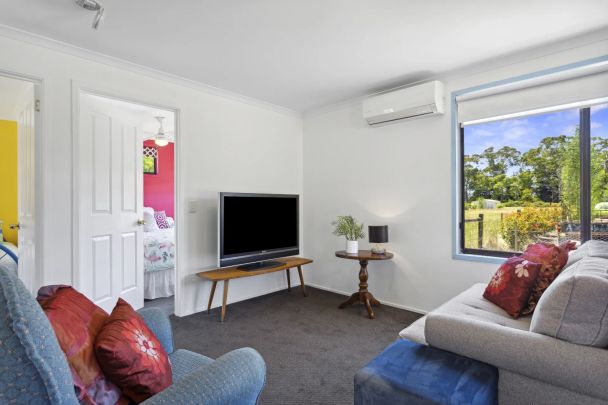 Charming Cottage in the heart of Trentham - Photo 1