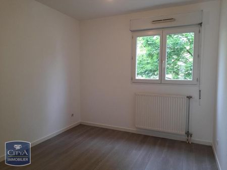 Location Appartement 3 pièces 67m² ST MARTIN D HERES 38400 - Photo 2