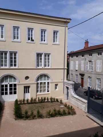 Le Clos des Ursules - Centre-Ville BOURG EN BRESSE - Appartement T3 - Photo 2