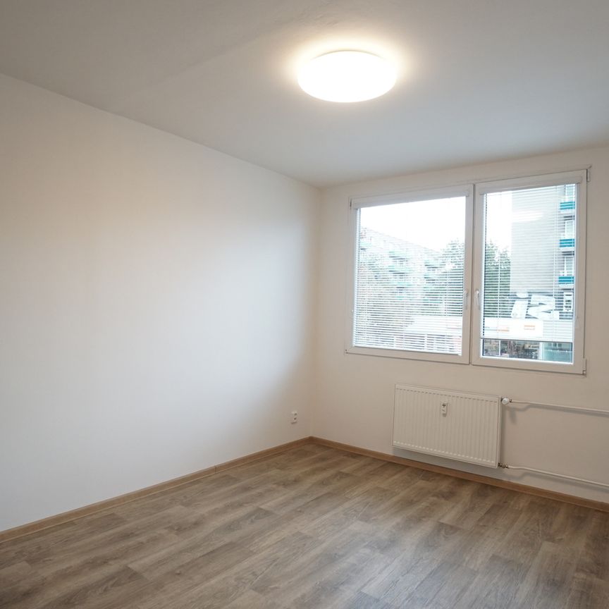 Pronájem bytu 2+kk v osobním vlastnictví 39 m², Praha 10 - Vršovice - Фото 1