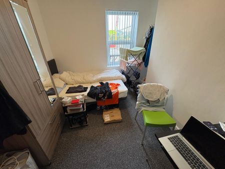 4 bedroom house share to rent - Photo 2