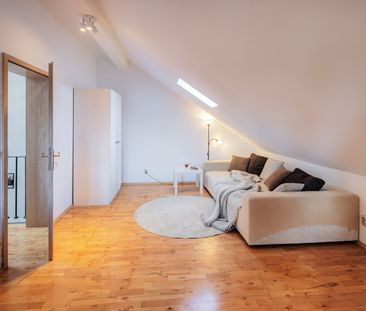 Family-friendly semi-detached house with garden - Photo 4