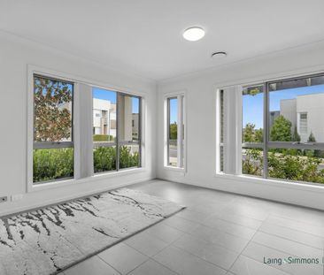 Comfortable Family Living in a Prime Location - Photo 2