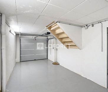 House - Photo 3