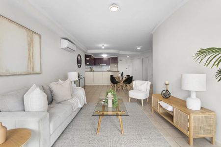 Top Floor Living in the Heart of Griffith - Photo 4