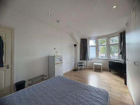 1 bedroom house of multiple occupation to rent - Photo 2