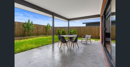 Luxury Family Home in Prime Wonthaggi Location - Photo 4