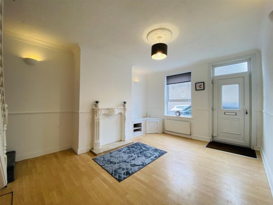 2 bedroom House To Let - Photo 1