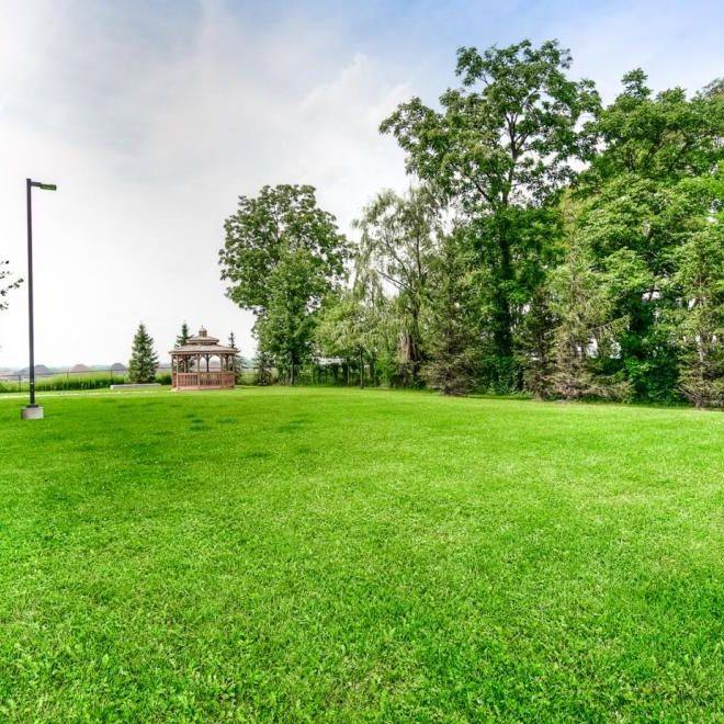 Richmond Hill - Photo 1