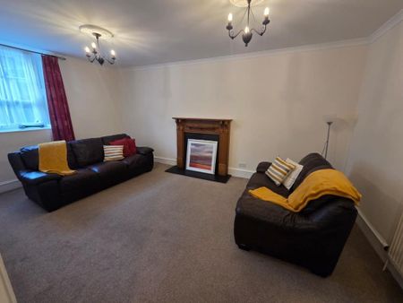2 bedroom flat to rent - Photo 3