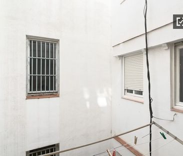 barcelona, Catalonia 08011 - Photo 2