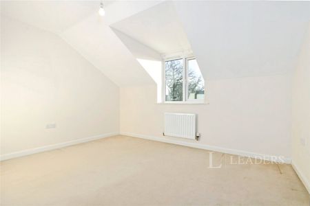 3 bedroom house to rent Willowcroft Way, Cringleford, Norwich, NR4 - Photo 3