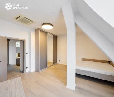 Pronájem nadstandartního bytu 3+kk po rekonstrukci s klimatizací, 89 m - Photo 4