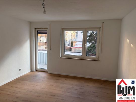 *Neu renoviert - 3 Zimmer - Südbalkon - Garage möglich* - Photo 1