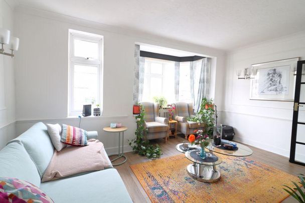 3 bedroom end of terrace house to rent - Photo 1