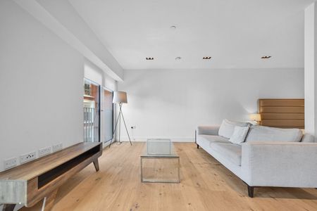 Studio Flat, Keybridge Tower, SW8 - Photo 4