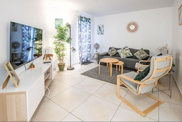 Chambre meublé 10,69 m2 à louer au dernier étage à Évry Courcouronnes - Photo 1