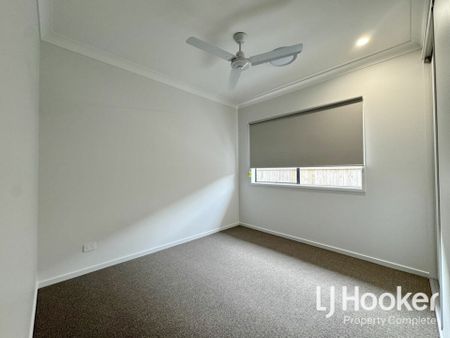 Brand New in Birnam Views - Ducted Air Conditioning - 2 x Living Zones - Photo 5