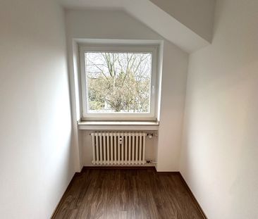 Düsseldorf-Stockum: Großzügige 2,5-Zimmer-Wohnung mit Balkon und Ei... - Photo 4