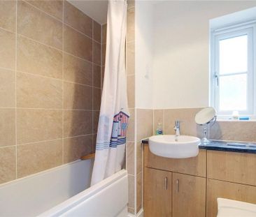 2 bedroom semi-detached house to rent - Photo 6