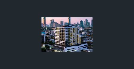 Luxury living in an unbeatable location! - Photo 5