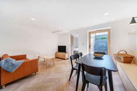 Banbury Street, London, SW11 - Photo 2