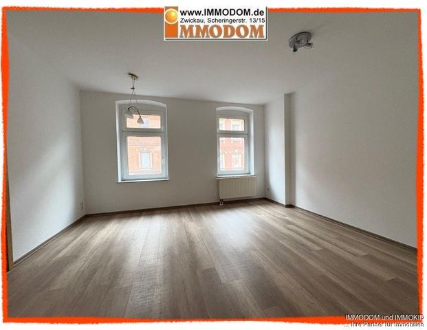 2-Zimmer- Hochparterre-Wohnung, gut geschnitten und in perfekter Lage, zu vermieten! - Foto 1