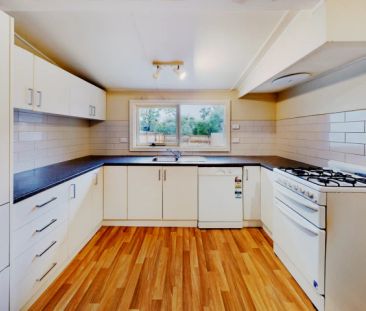 2 Bed, 1 Bath - Photo 3