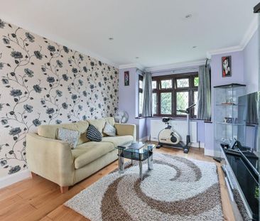 4 bedroom semi-detached house to rent - Photo 1