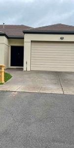 Three-Bedroom Home in Prime Location - Photo 4