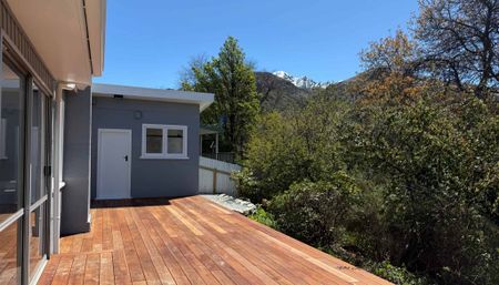 Arrowtown Delight! - Photo 5