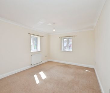 Turners Hill, Waltham Cross, Cheshunt - Photo 3