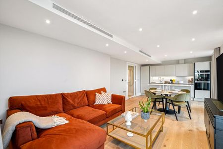 3 bedroom flat to rent - Photo 4